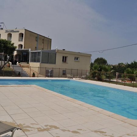 Les Mimosas Otel Lunel  Dış mekan fotoğraf