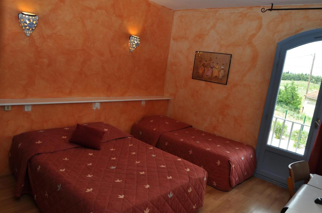 Les Mimosas Otel Lunel  Oda fotoğraf
